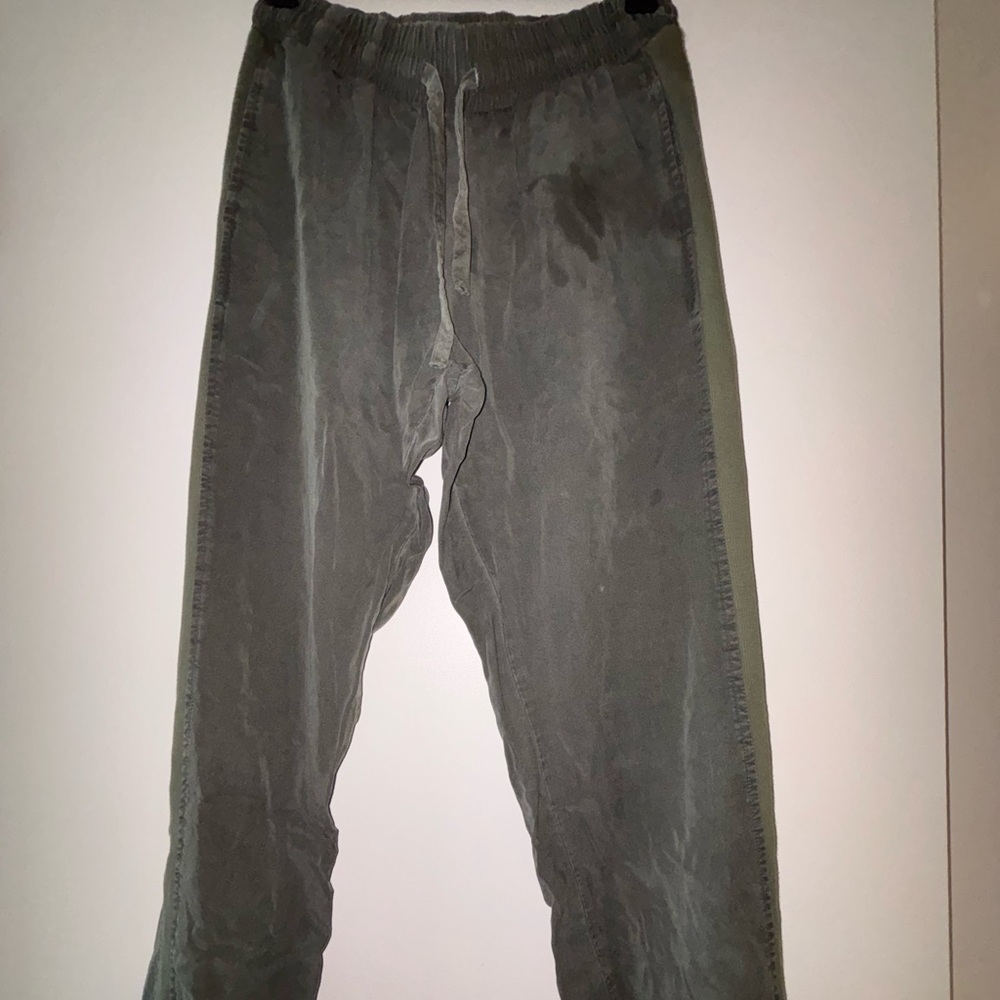 Love Tree Women’s Jogger Pants
